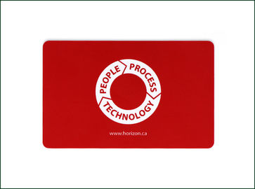 บัตรชำระเงินแบบไม่ต้องสัมผัสอิเล็กทรอนิกส์ / บัตร RFID แบบกำหนดเองสีแดงพิมพ์