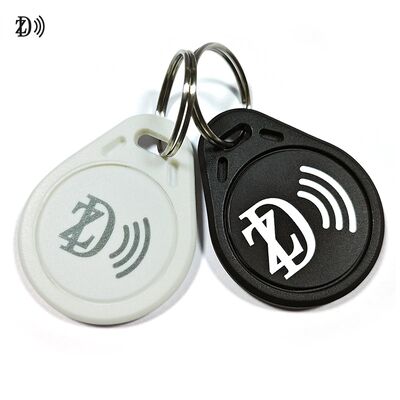 โลโก้/รหัส QR กันน้ําที่กําหนดเอง ABS Keyfob MIFARE Classic EV1 RFID ABS Keychain สําหรับการควบคุมการเข้าประตู