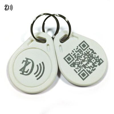 โลโก้/รหัส QR กันน้ําที่กําหนดเอง ABS Keyfob MIFARE Classic EV1 RFID ABS Keychain สําหรับการควบคุมการเข้าประตู